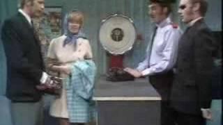 Monty Python - Cheap Airline