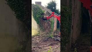 How to drive a KUBOTA MINI DIGGER #construction  #diggersanddozers #digger #excavator