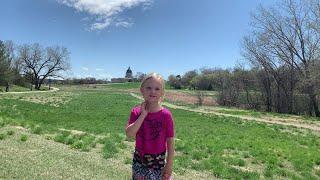 Family Walk-Hilger's Gulch-In America, Pierre, South Dakota