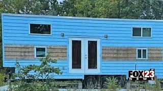 Video: Woman searching for her stolen tiny home in Sapulpa offering cash reward for identity of