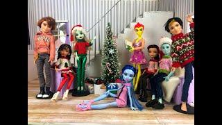 White Elephant- A Monster High/Ever After High Holiday Special Stop Motion