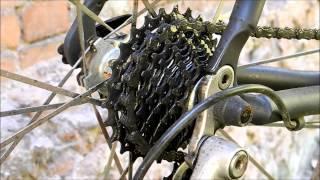 How to clean a bicycle chain efficiently (Tutorial 009)