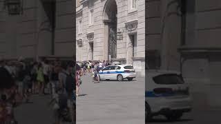 Michele Picozzi 17 Agosto 2020 lunga Fila di Persone per Entrare nella Reggia di Caserta