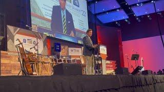 Tucker Carlson speaks at Family Leadership Summit