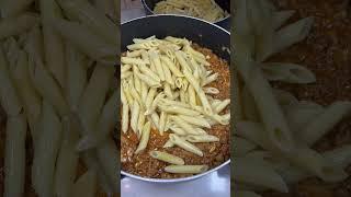 Easy Ground Beef and Pasta Skillet Dinner