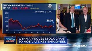 Wynn approves stock grant to motivate key employees