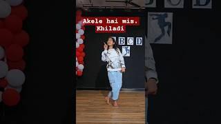 Akela Hai Mr Khiladi- from the movie #Mr. & Mrs. #Khiladi #akshaykumar #kunda #tusharsirkunda