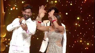 Shabir Ahluwalia video calls Sriti Jha, as he attends the award function without her for first time