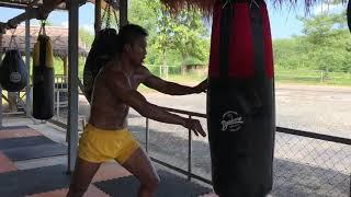 BUAKAW hight kick