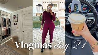 Vlogmas Day 19: StarbucksGATE, Vacation Outfit Planning, Staying Consistent