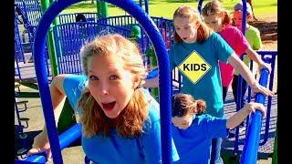 Learn English Words! Follow the Leader with Sign Post Kids! Playground!