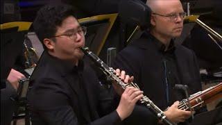 Han Kim plays the intro of G. Gershwin's Rhapsody in Blue