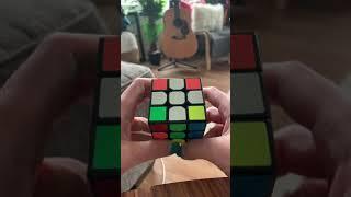 How to solve a rubix cube for beginners. Part 1