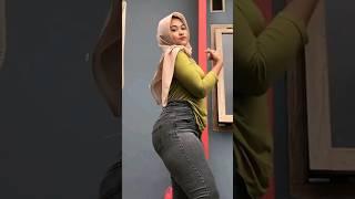 Big Booty Indonesian Girl 