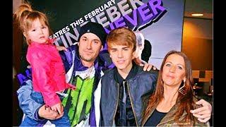 Justin Bieber With Family & Mother Father & Sister & Wife