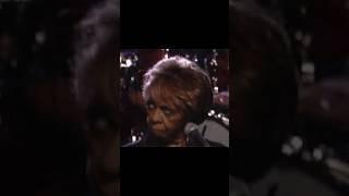 Samuel L Jackson is sitting there looking like Cissy Houston singing backup for Aretha Franklin 