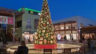 Square in the East Point shopping center in Tbilisi - Площадь в торговом центре Ист-Пойнт в Тбилиси