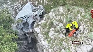 Fuoristrada finisce in dirupo, un morto e un ferito