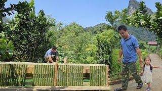 Build a new chicken coop from bamboo/XuanTruong.