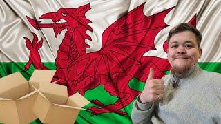 Welsh Poképicker Packing & Chatting