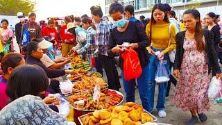 Food Rural TV, Cambodia factory workers daily life - Street food view Khmer people daily life