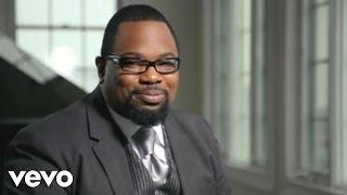 Hezekiah Walker, The Love Fellowship Choir - God Favored Me (Official Video)