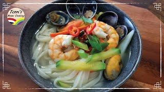 [ASMR Cooking] Seafood Kalguksu - Perfect for Cold Weather | Easy Korean Recipes