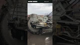 The world's most powerful excavator: Bagger293