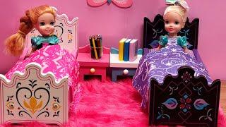 Go to bed ! Elsa & Anna toddlers - bedtime - breakfast morning routine - Barbie dolls