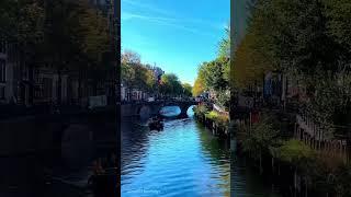 Amsterdam canals. Un beau romance #WonderJourneys