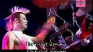 Peterpan feat Eno Netral - Topeng (Live).wmv