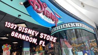 Visiting a 90's-Era Disney Store!!