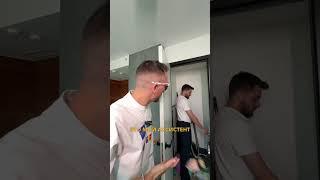Сколько ассистентов насчитали?)