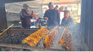 Ricos pollos Rostizados alas brasas venden aqui En Toppenihs Bengan amigos aquí andamos