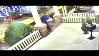 LiveLeak - Porch Pirate Wearing Flip Flops