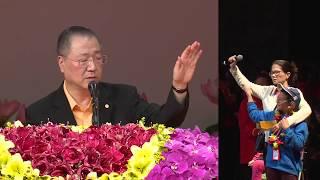 171001法国巴黎 卢台长看图腾 【孩子打抓妈妈，令其痛不欲生；妈妈曾诽谤佛法，如今受报患癌】心灵法门