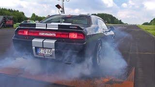 Dodge Challenger SRT8 392 BURNOUT & DRAG RACING!