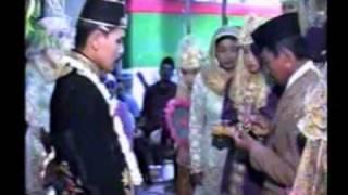 Kenangan Pesta Pengantinku 8 oct 2002 part 5.flv