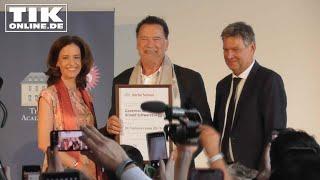 Arnold Schwarzenegger receives honorary doctorate: His touching speech to the audience!