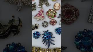 Vintage Brooch Live Sale Mon Nov 18th at 5pm EST on Whatnot #dontforgetyourbrooch #jewelry