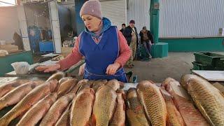 ИЗМАИЛ. РЫНОК. Но ролик не о нем...ПОЧЕМ САЗАН, КАРАСЬ, АМУР? МЯСНОЙ КОРПУС. Снимать нельзя!