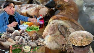 BLACK PORK FEET AT HIGHLANDS FAIR MARKET / BAC HA - LAO CAI FAIR MARKET