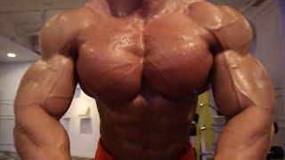 Gigantic Korean Muscles | Hwang Chul Soon Musclemania Bodybuilder