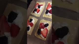 Easy Cream Cheese Danish Recipe 10/10 #breakfast #asmr #foodie #10outof10 #clementineandthekiddos