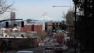 Mt Hood Eruption caught on camera from Portland