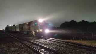 DXC 5379 with a Short Freight Train 829F at Parker Street Level Crossing Islington