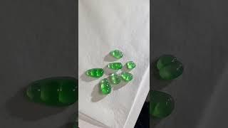 翡翠吊墜丨小綠貨。 #翡翠#jade#翡翠吊墜#翡翠掛件 ​​​#翡翠雕刻