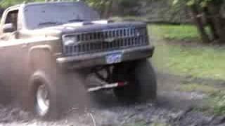 chevy 4x4 playing in mud