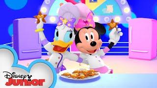 The Great Cookie Bake-Off | Minnie's Bow-Toons   | @disneyjr