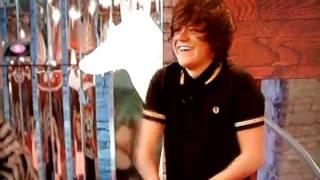 Celebrity Big Brother 2012 - Frankie Dances To Justin Bieber Track